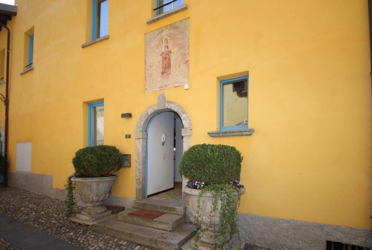 Romantico Palazzo Dei Ulivi Purasca Exterior photo